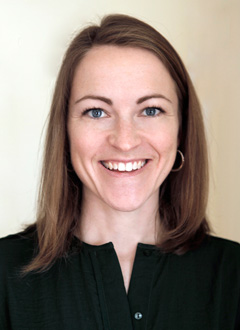 Christine Hertz, Consulting Author